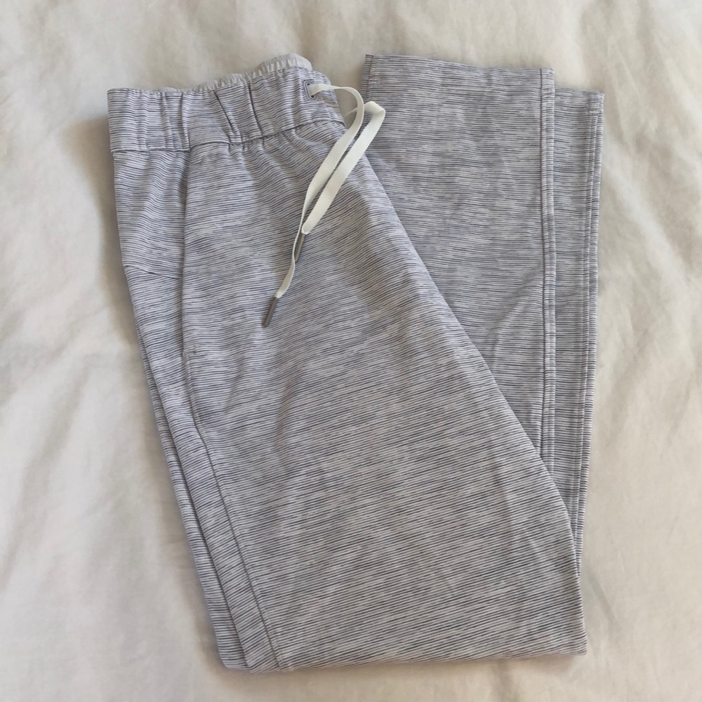 lululemon white and gray pants 🏃‍♀️